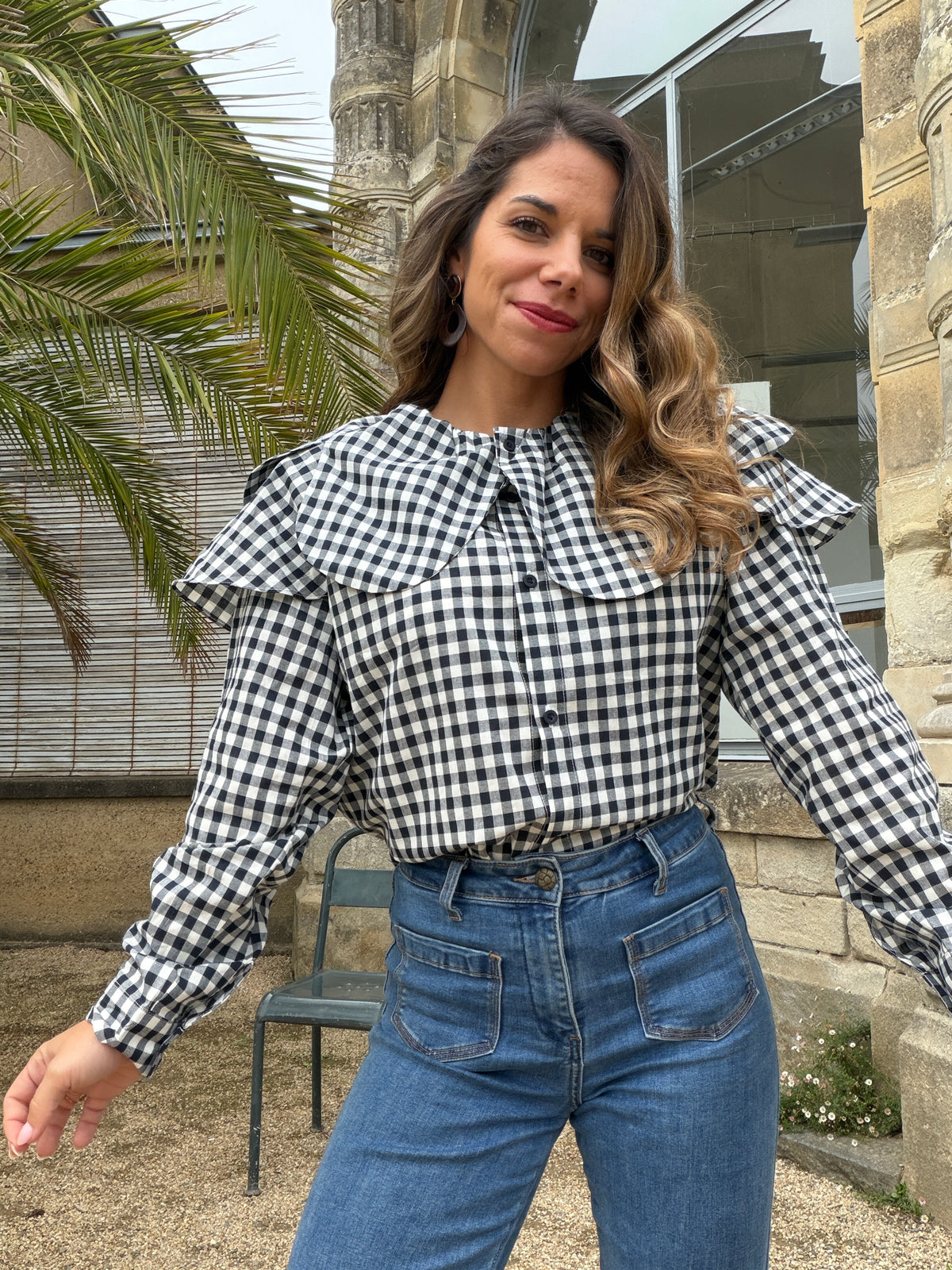 Blouse Vichy avec un grand col Sixtine bleu marine