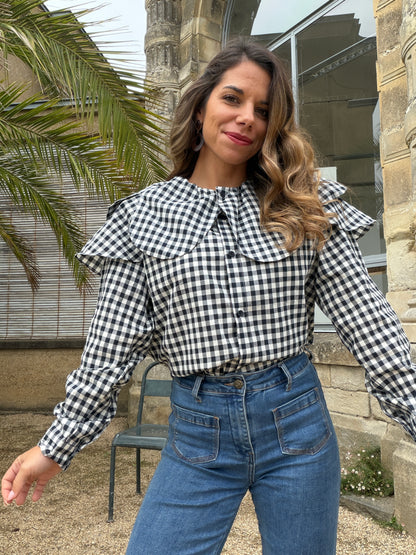 Blouse Vichy avec un grand col Sixtine bleu marine