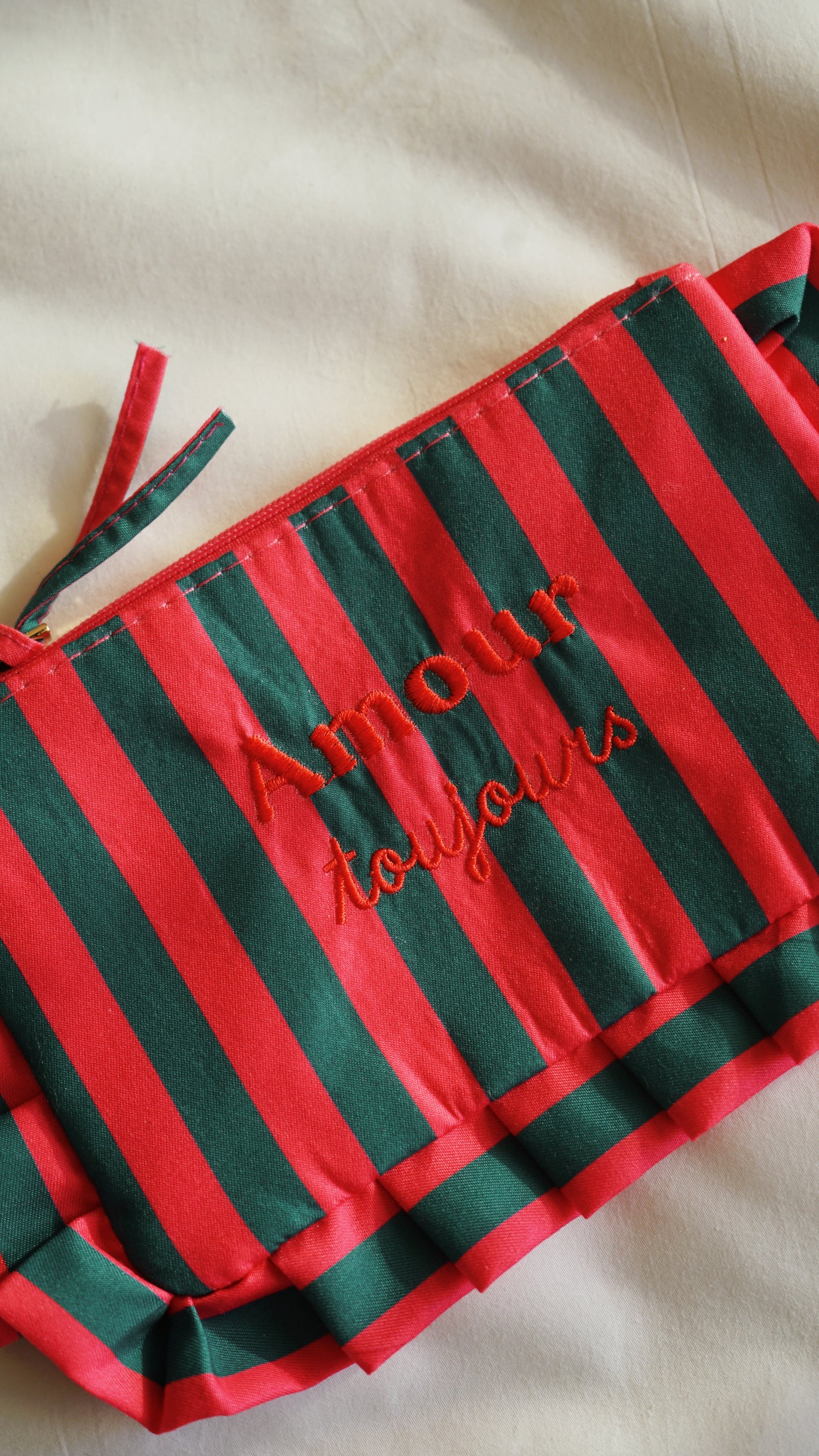 Pochette froufrou Amour toujours rose et verte