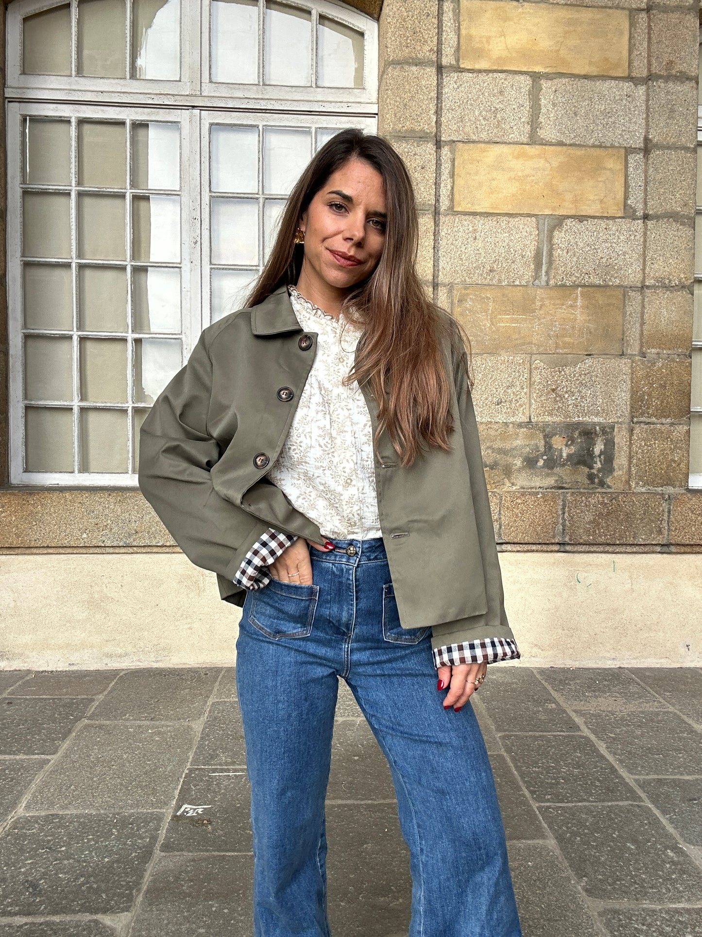 Trench court Dalia kaki