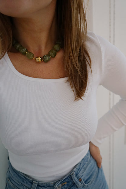 Collier Perle olive
