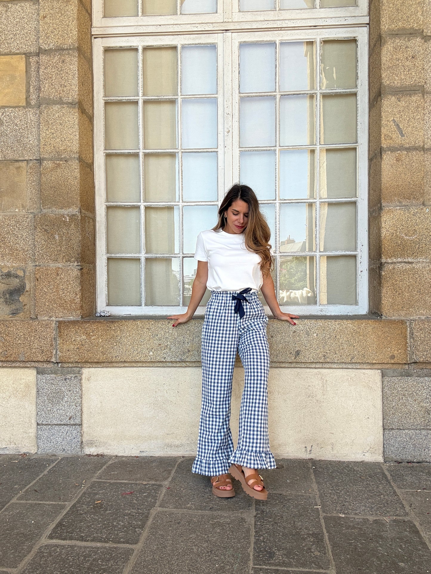 Pantalon fluide vichy à volants bleu marine Julia