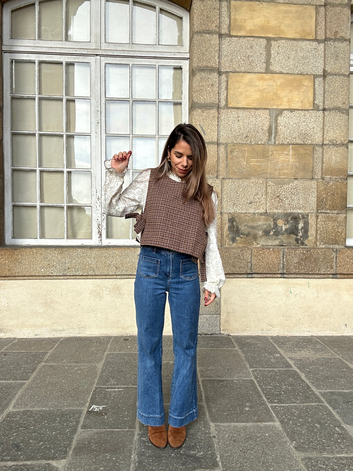 Pull fin sans manche avec nœuds à carreaux Armance