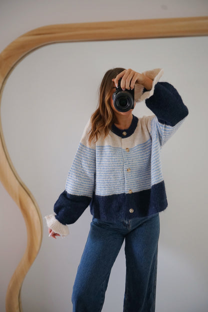 Cardigan Marisol blanc rayé bleu marine
