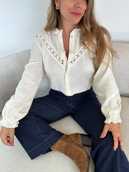 Blouse brodée écrue Angèle