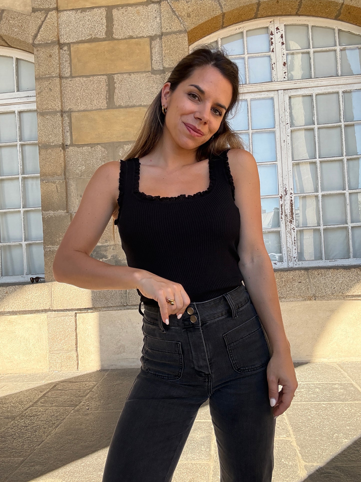 Top nora noir