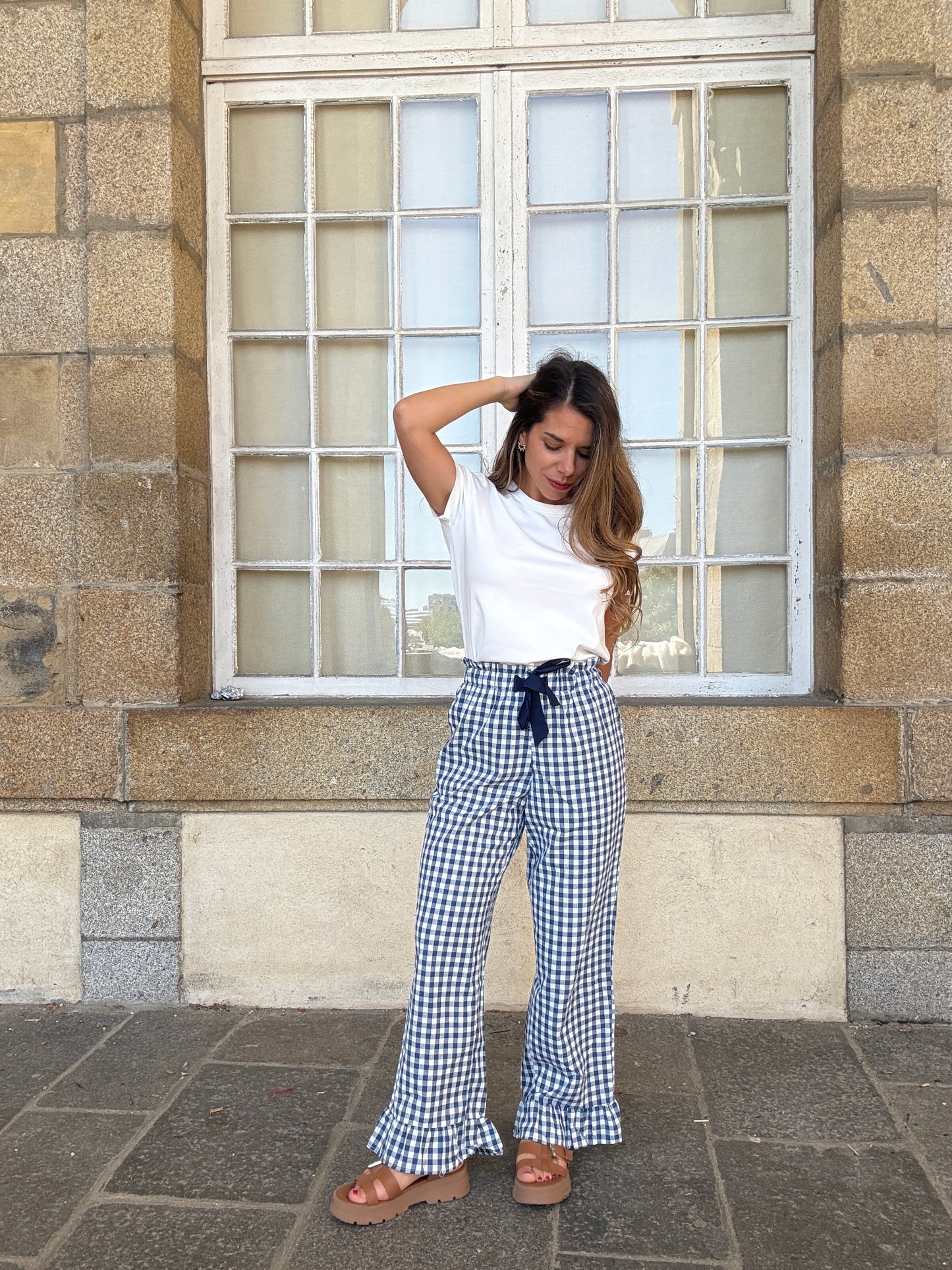 Pantalon fluide vichy à volants bleu marine Julia