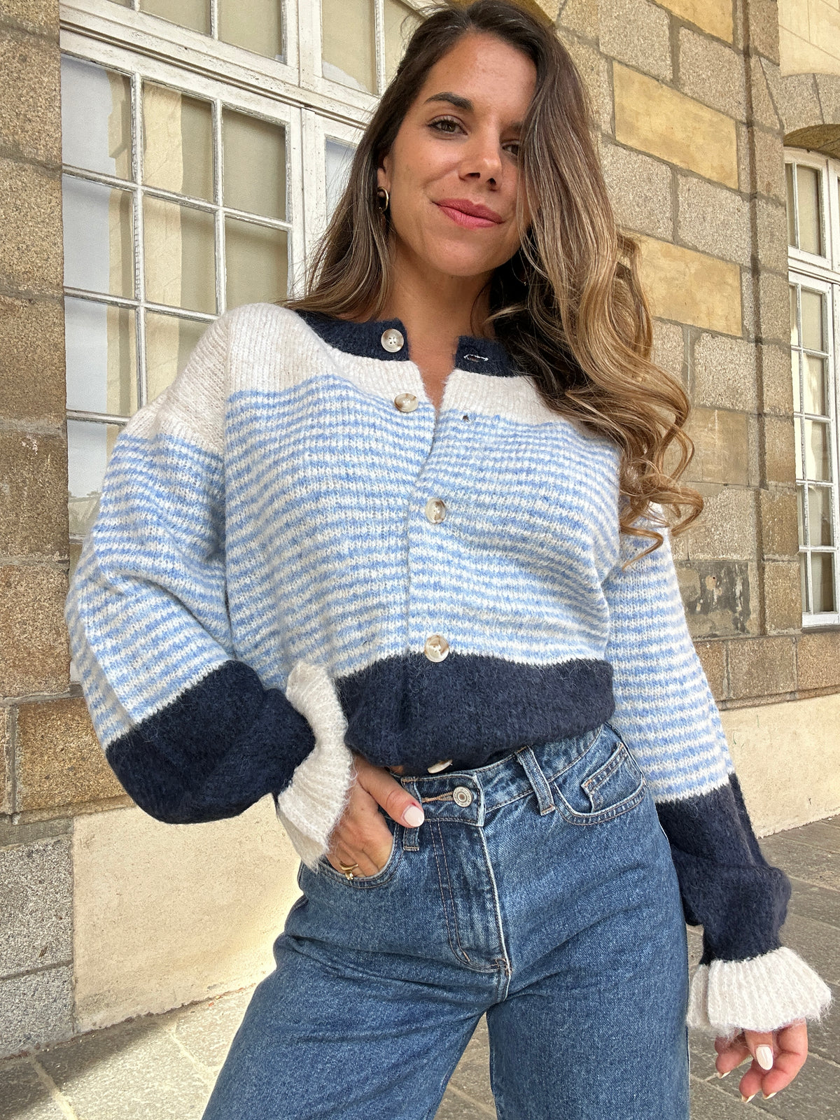 Cardigan Marisol blanc rayé bleu marine
