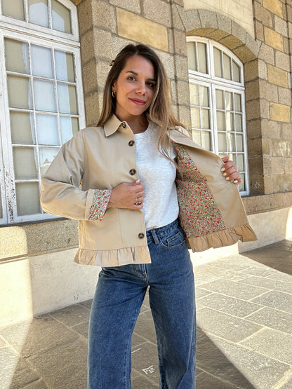 Veste trench liberty en coton beige Hortense à volants