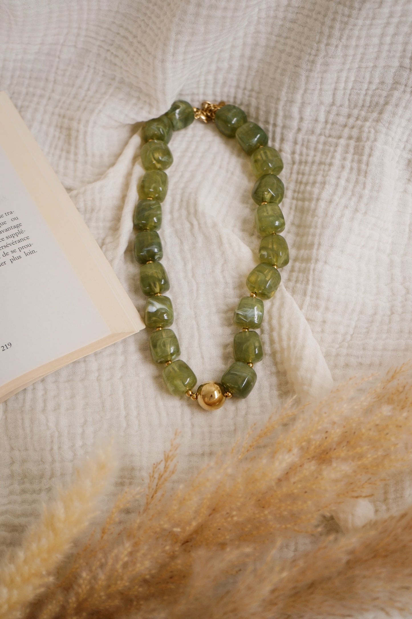 Collier Perle olive