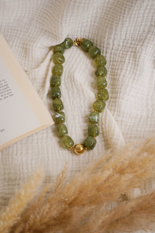 Collier Perle olive