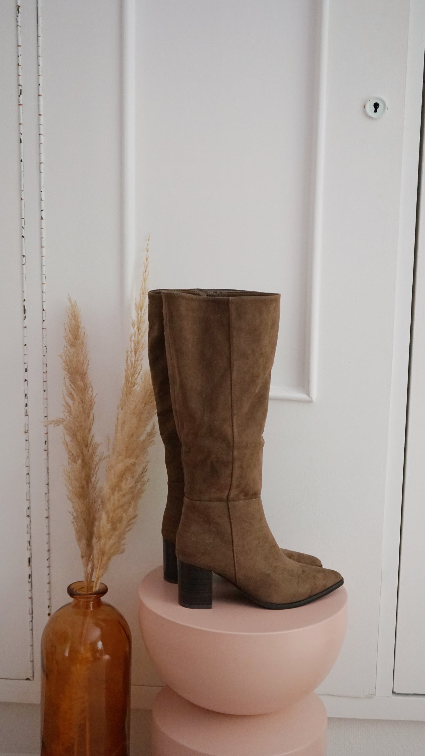 Bottes en suédine Léane taupe