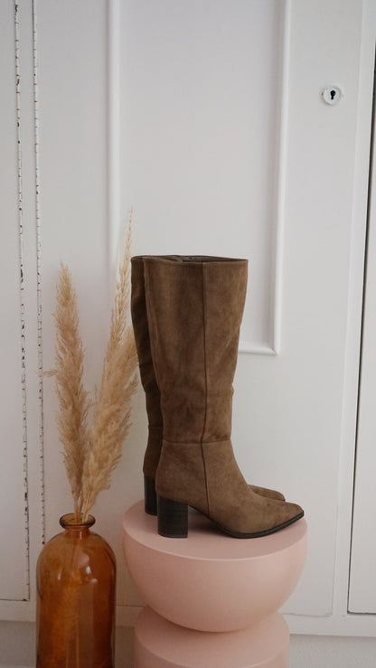 Bottes en suédine Léane taupe