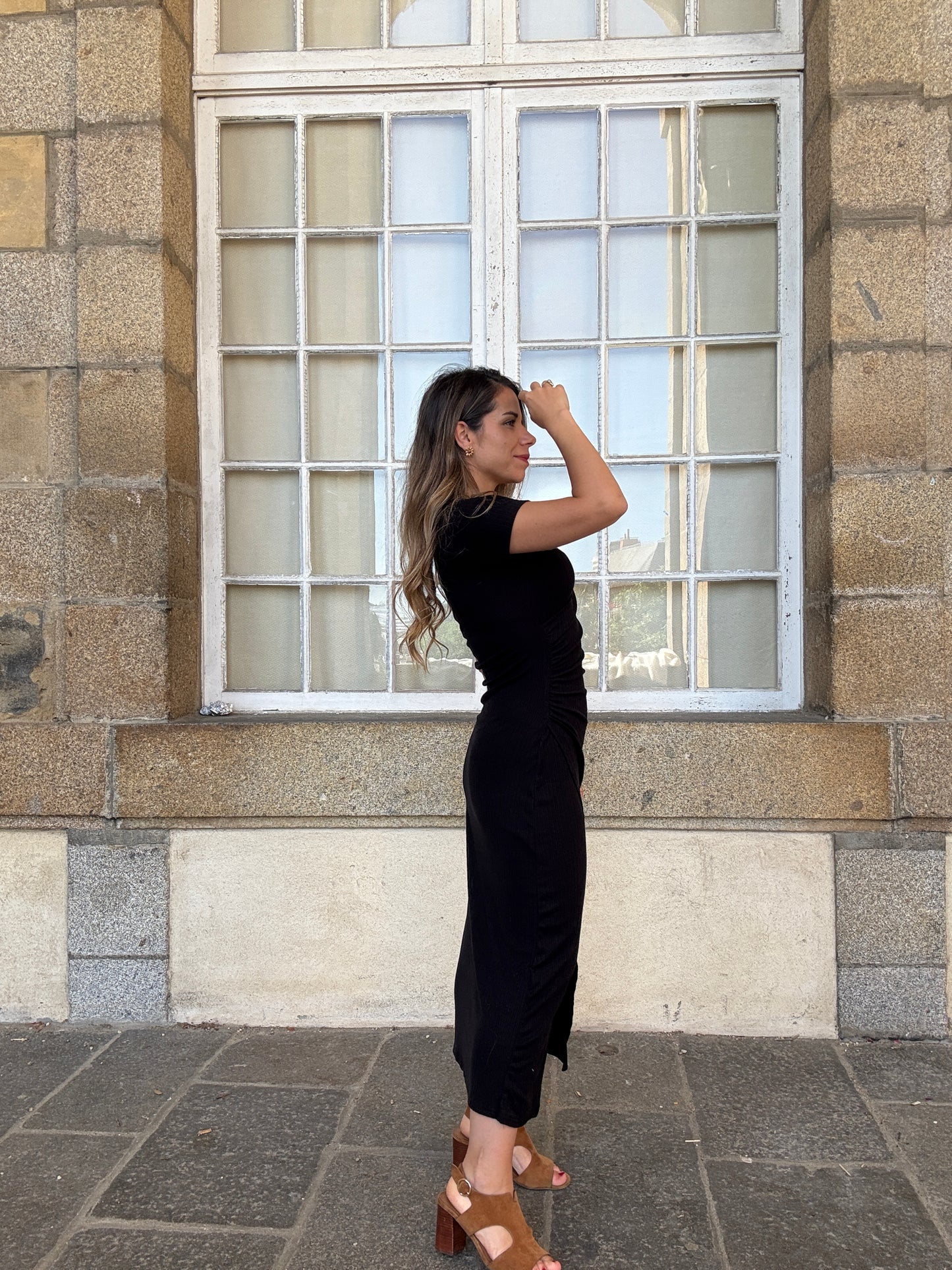 Robe Romane à manches courtes noire