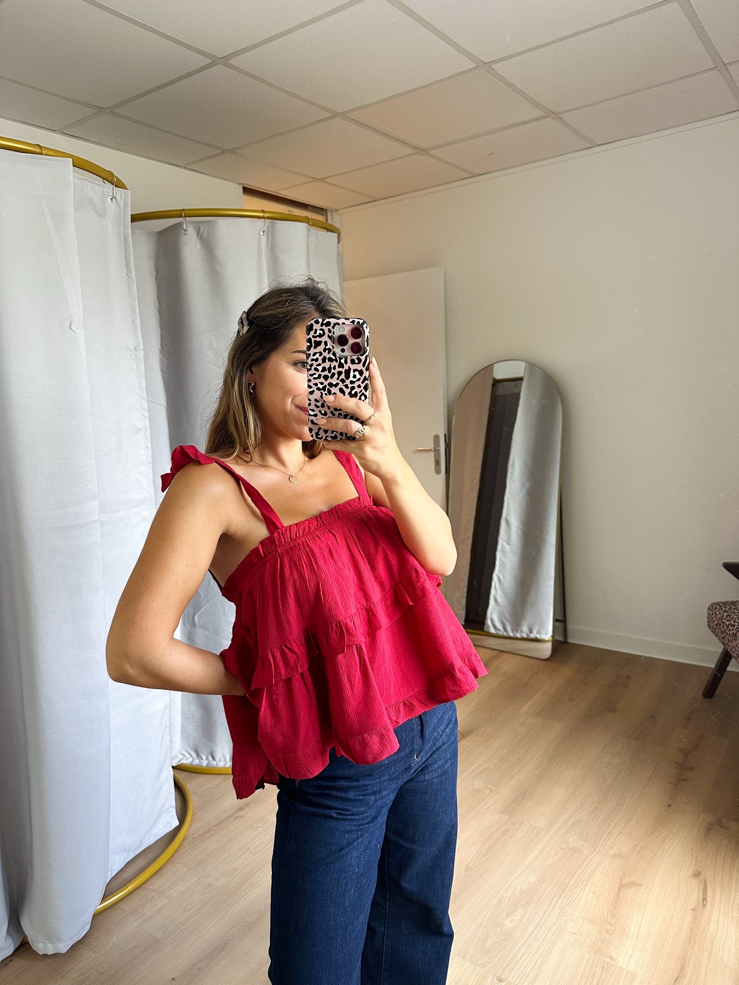 Top volanté rouge Isis