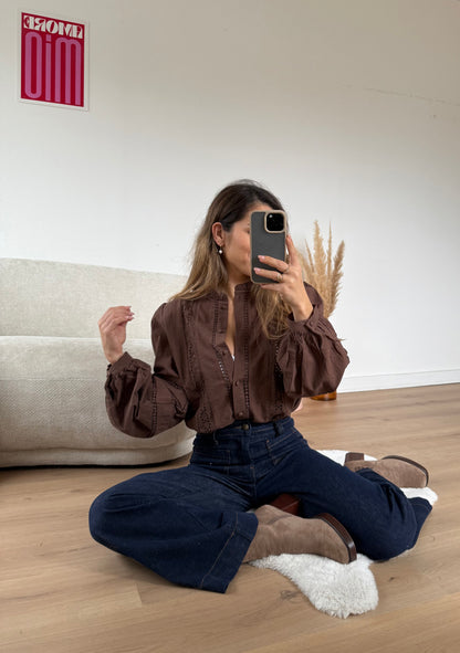 Blouse marron avec des broderies Colombe