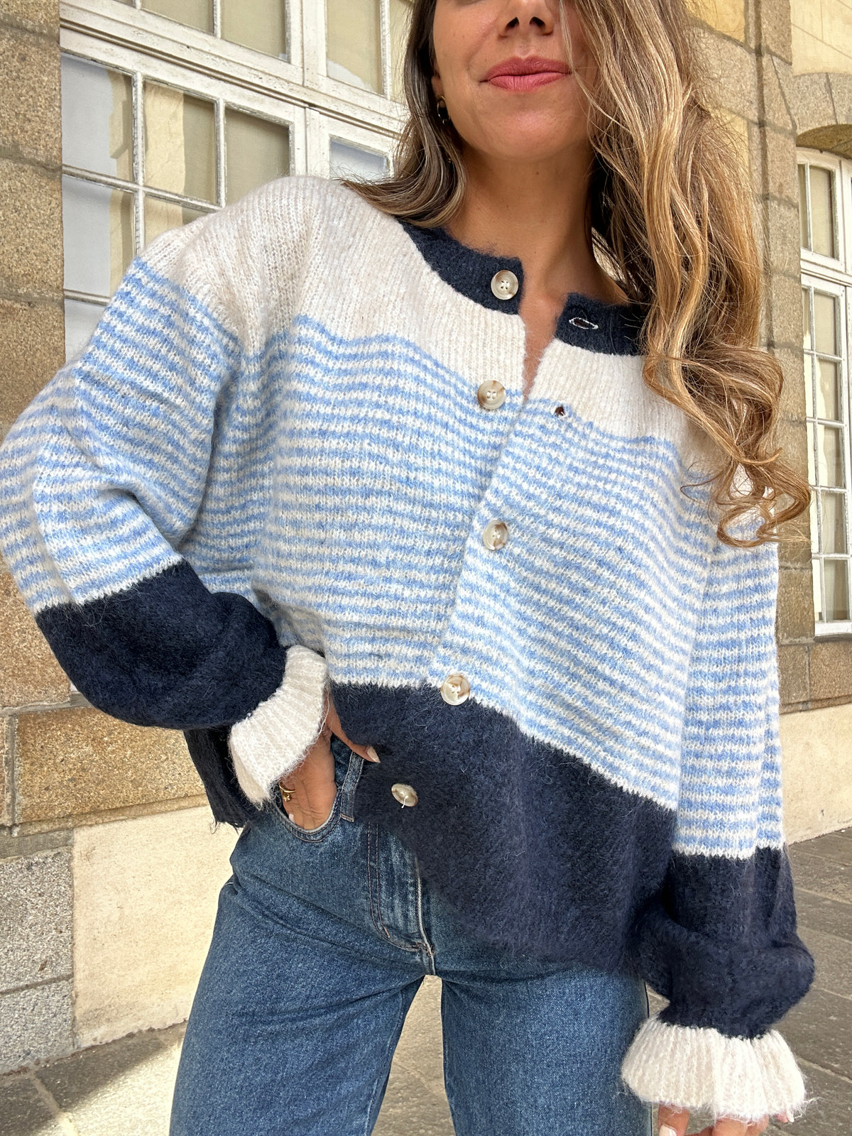 Cardigan Marisol blanc rayé bleu marine