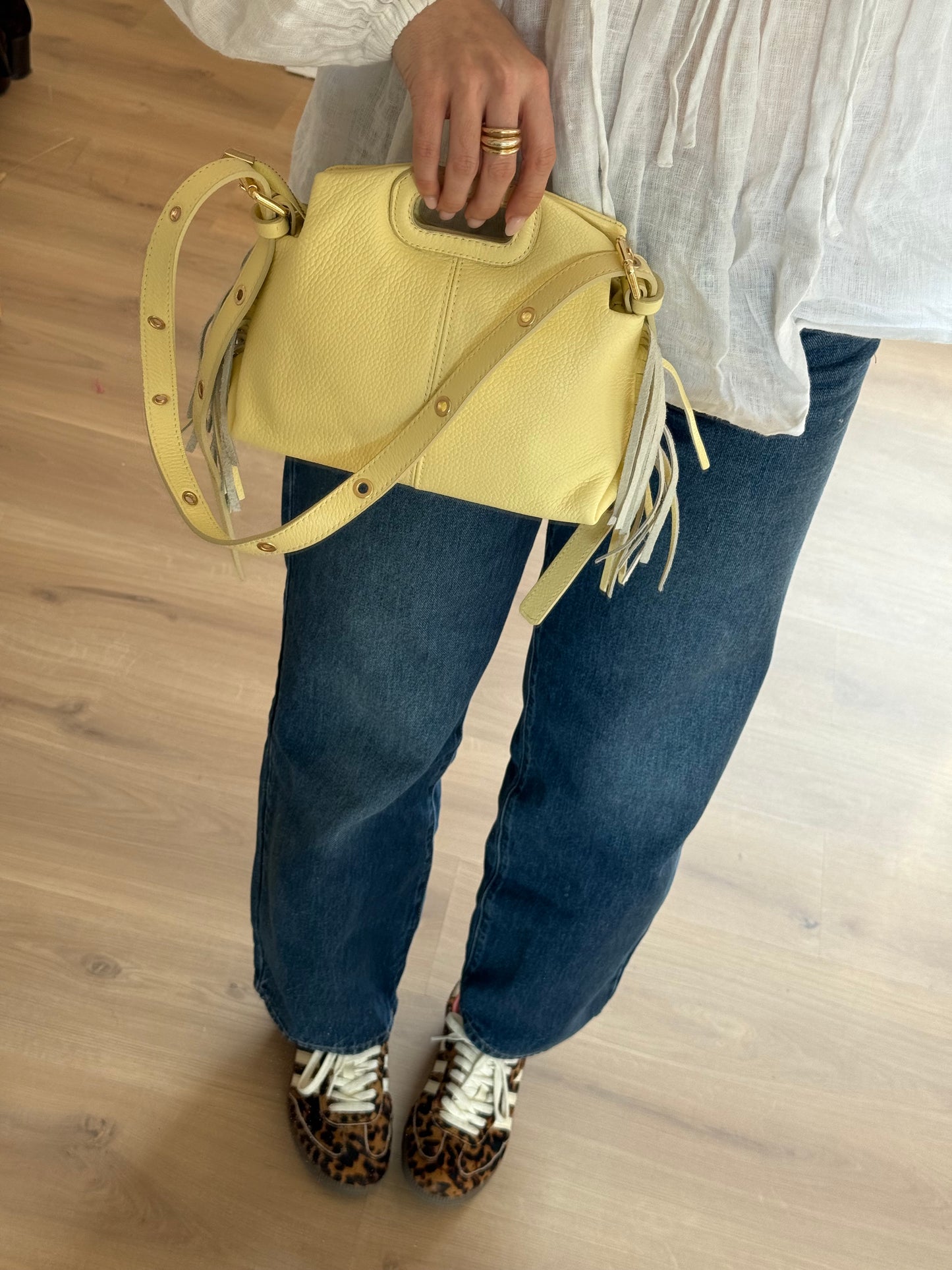 Sac à main en cuir Jodie jaune pâle