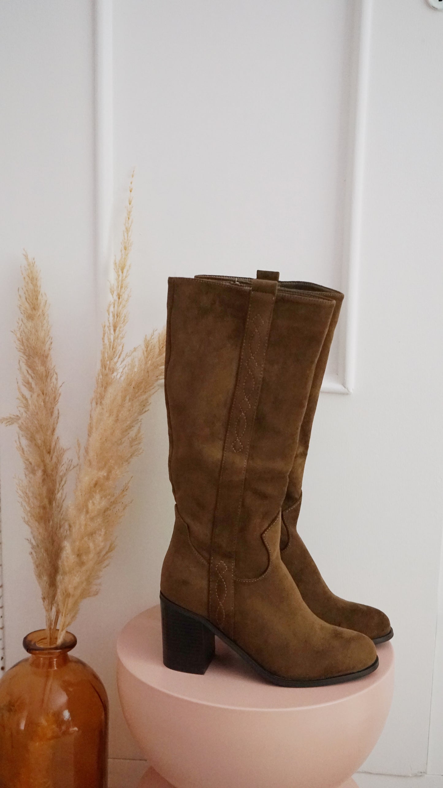 Bottes en suédine Léane marron clair