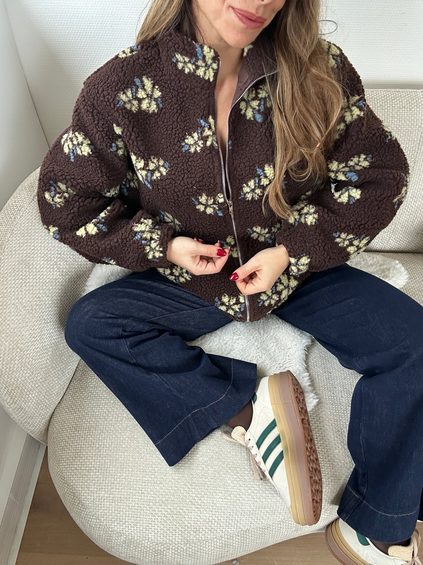 Veste moumoute fleurie chocolat Eva