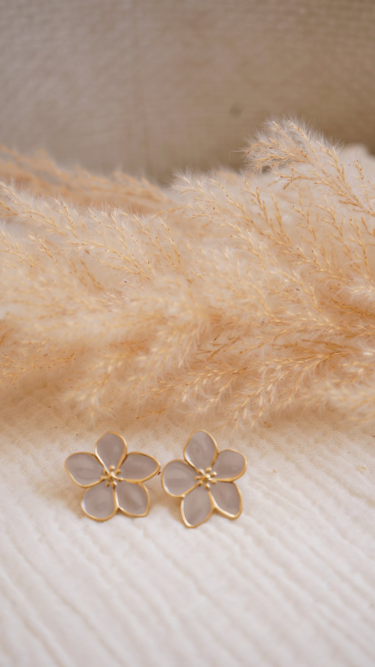 Boucles d'oreille Bloom taupe