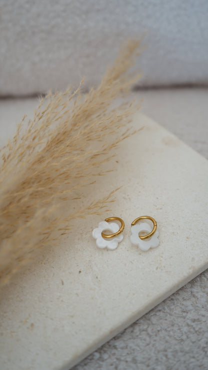 Boucles d'oreille Fleur blanches