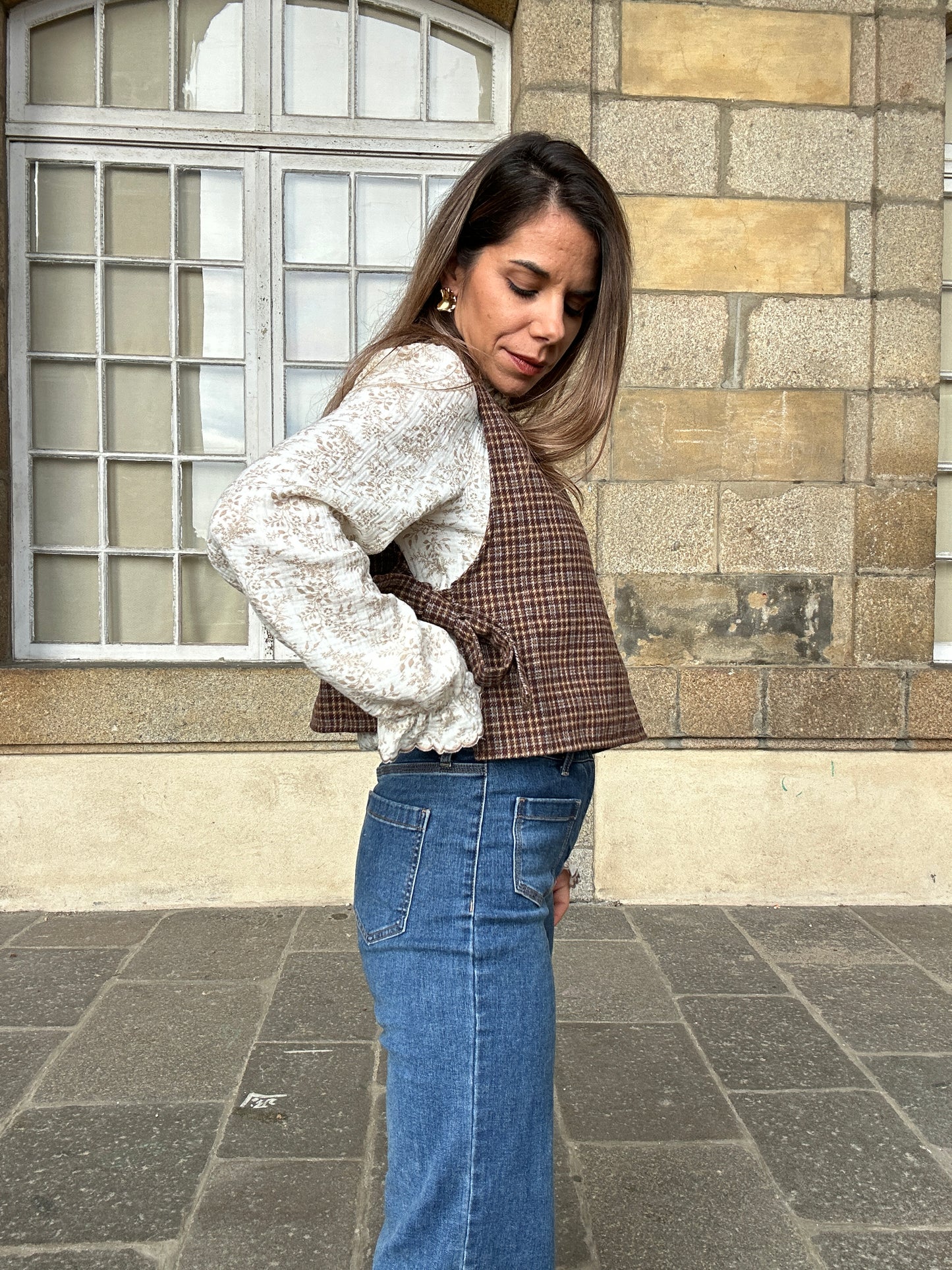 Pull fin sans manche avec nœuds à carreaux Armance