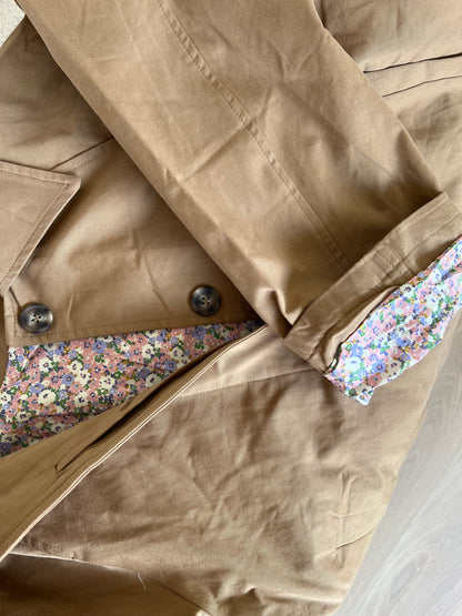 Veste trench Edith à fleurs camel