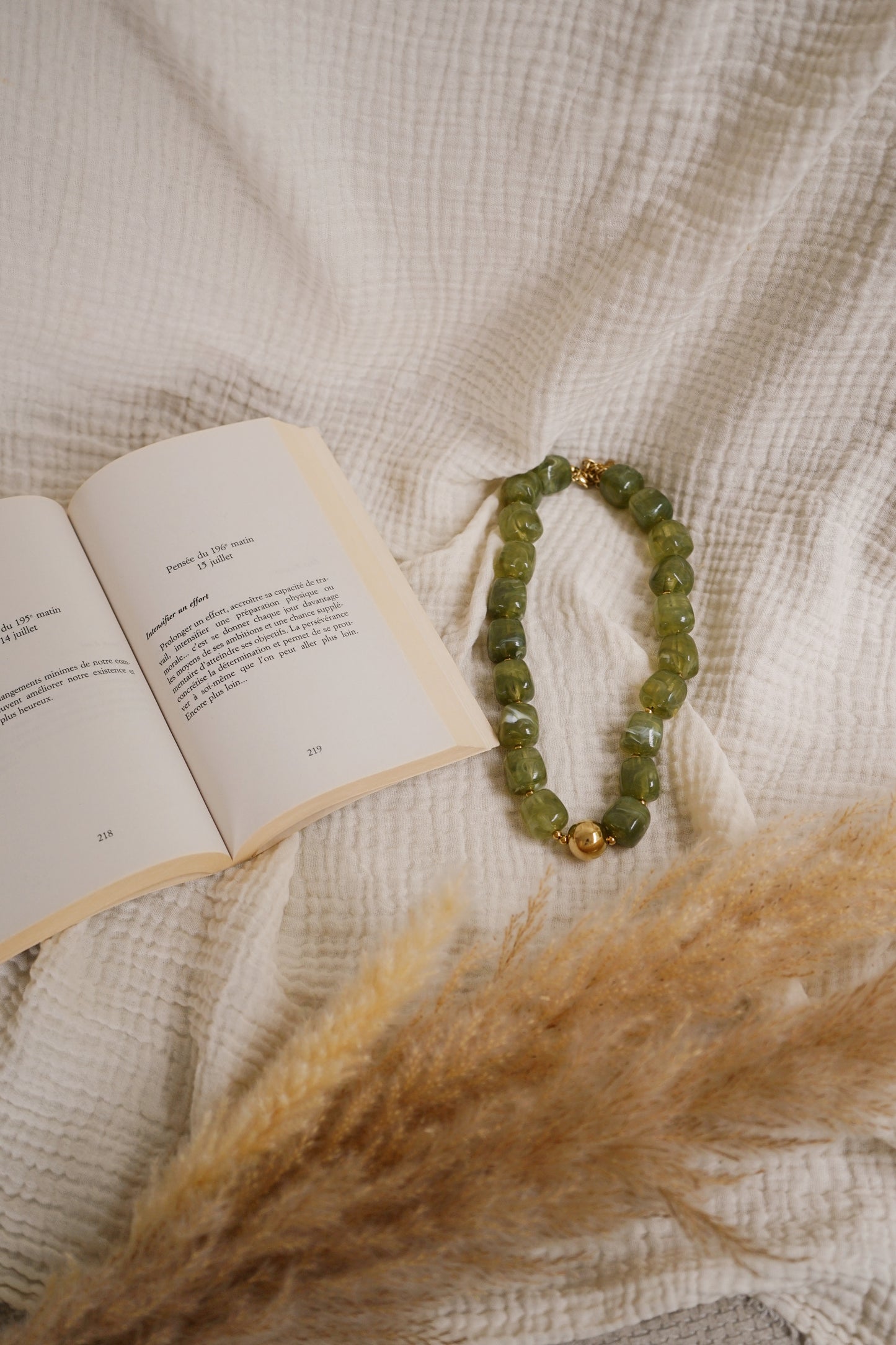 Collier Perle olive