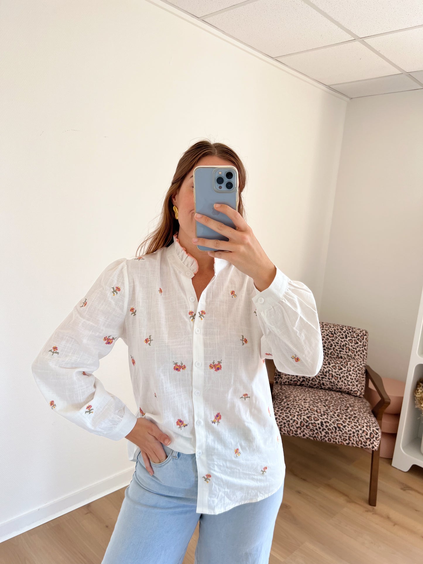Chemise écrue à fleurs brodée Esmée