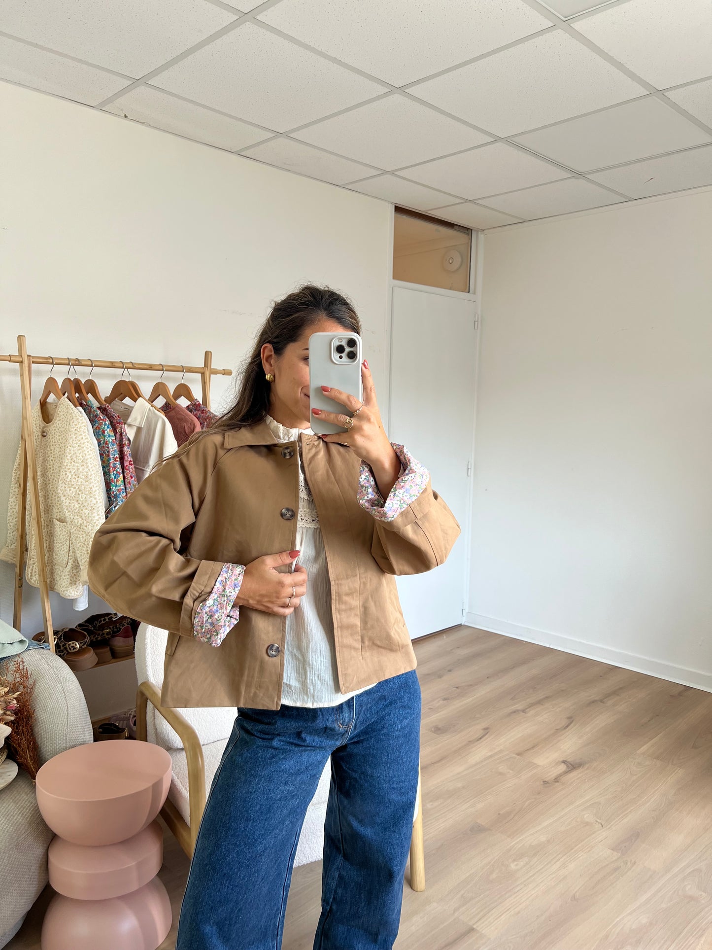 Veste trench Edith à fleurs camel