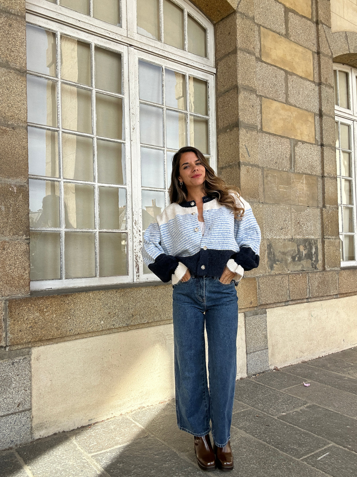 Cardigan Marisol blanc rayé bleu marine